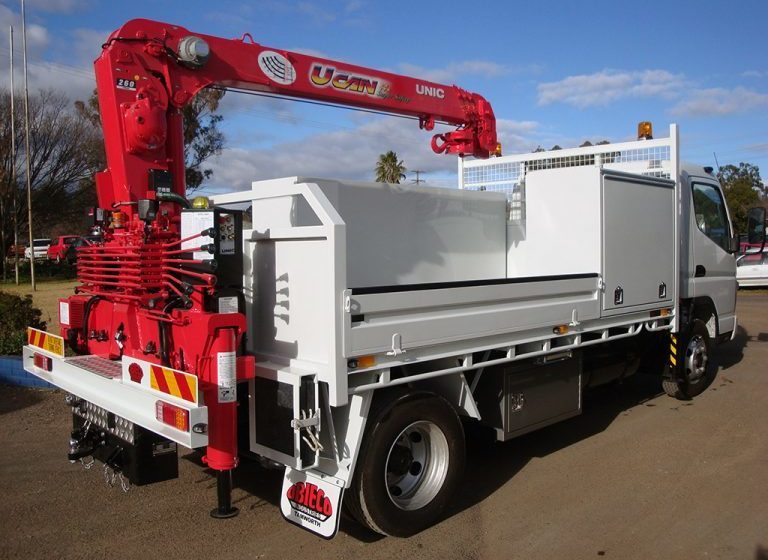 unic crane